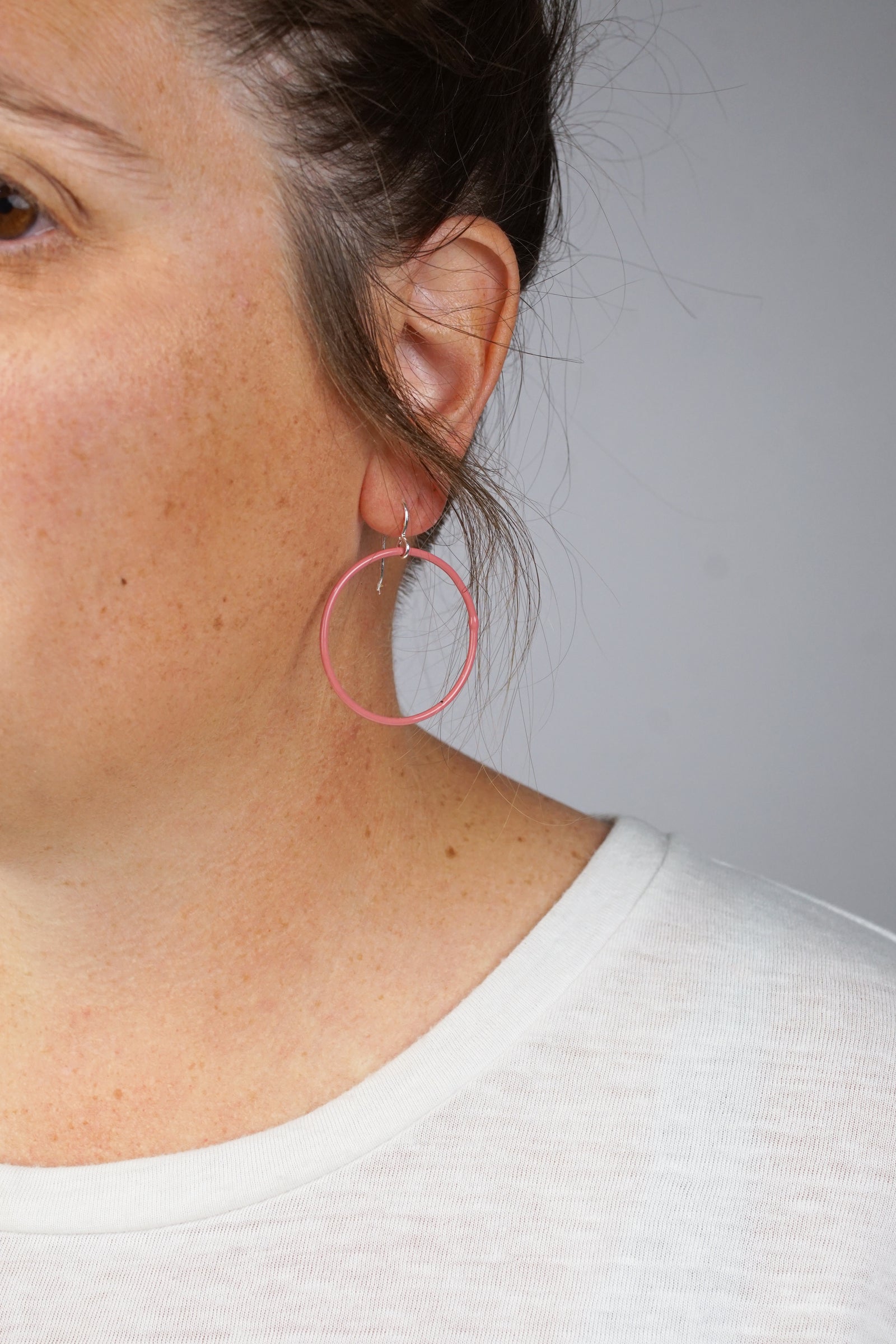 Medium Evident Earrings in Light Raspberry