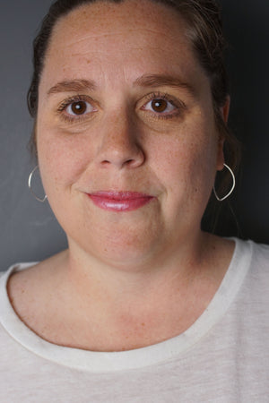 Petit Peche Threader Hoop Earrings in silver or gold-filled