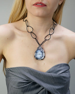 bold Contra necklace