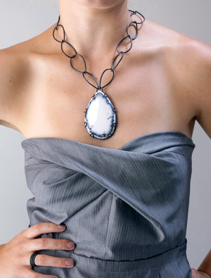 bold Contra necklace