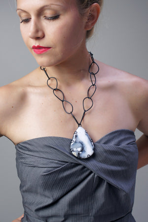 bold Contra necklace