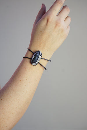 Contra bracelet