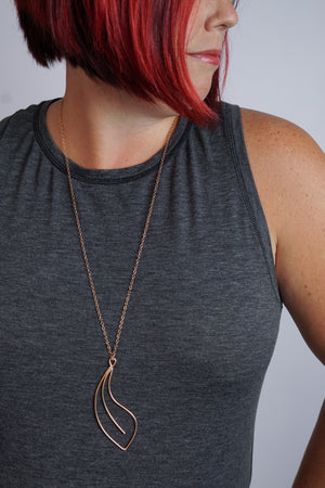 Fleur long necklace in black steel, silver, or bronze