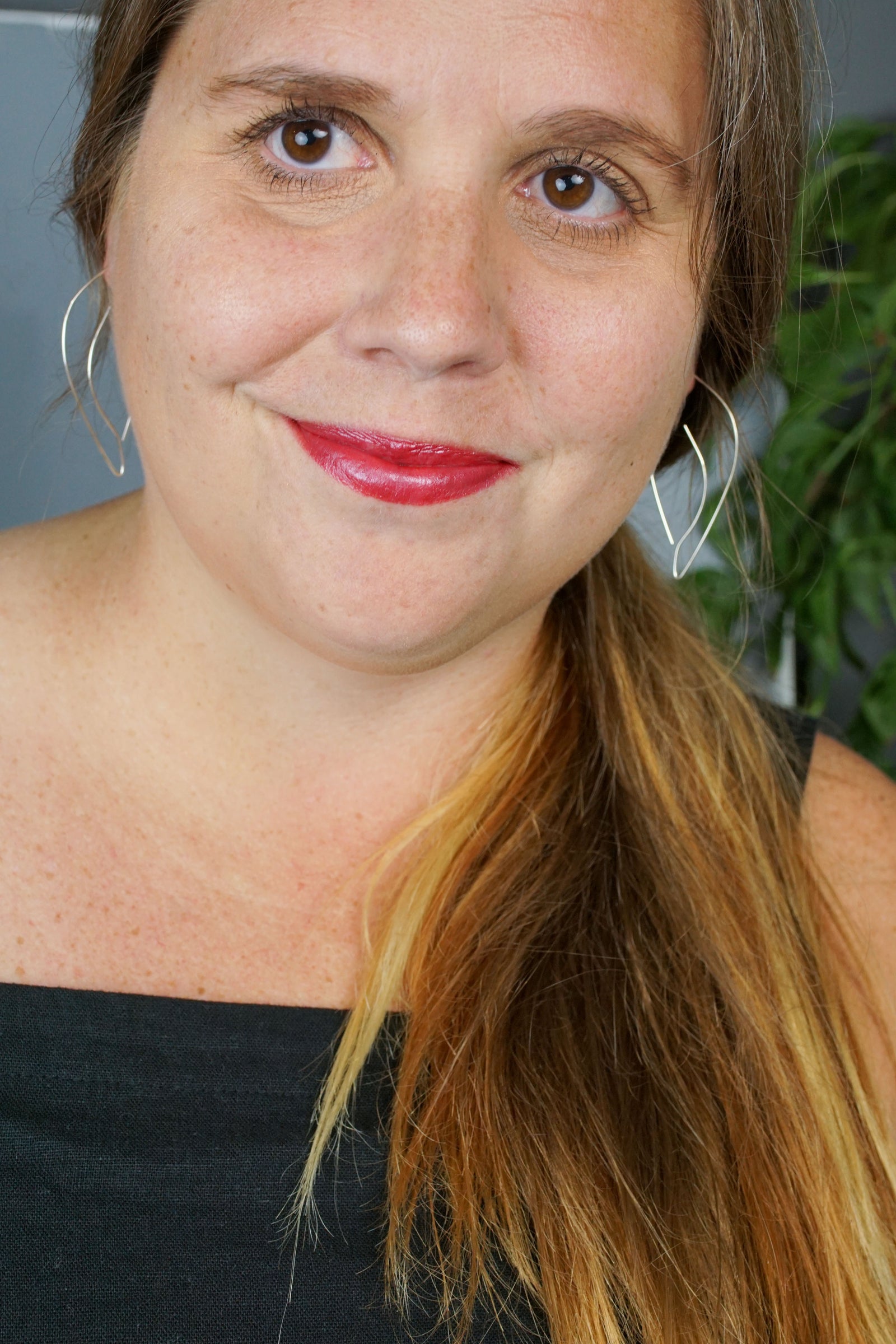 Galbe Threader Hoop Earrings in silver or gold-filled