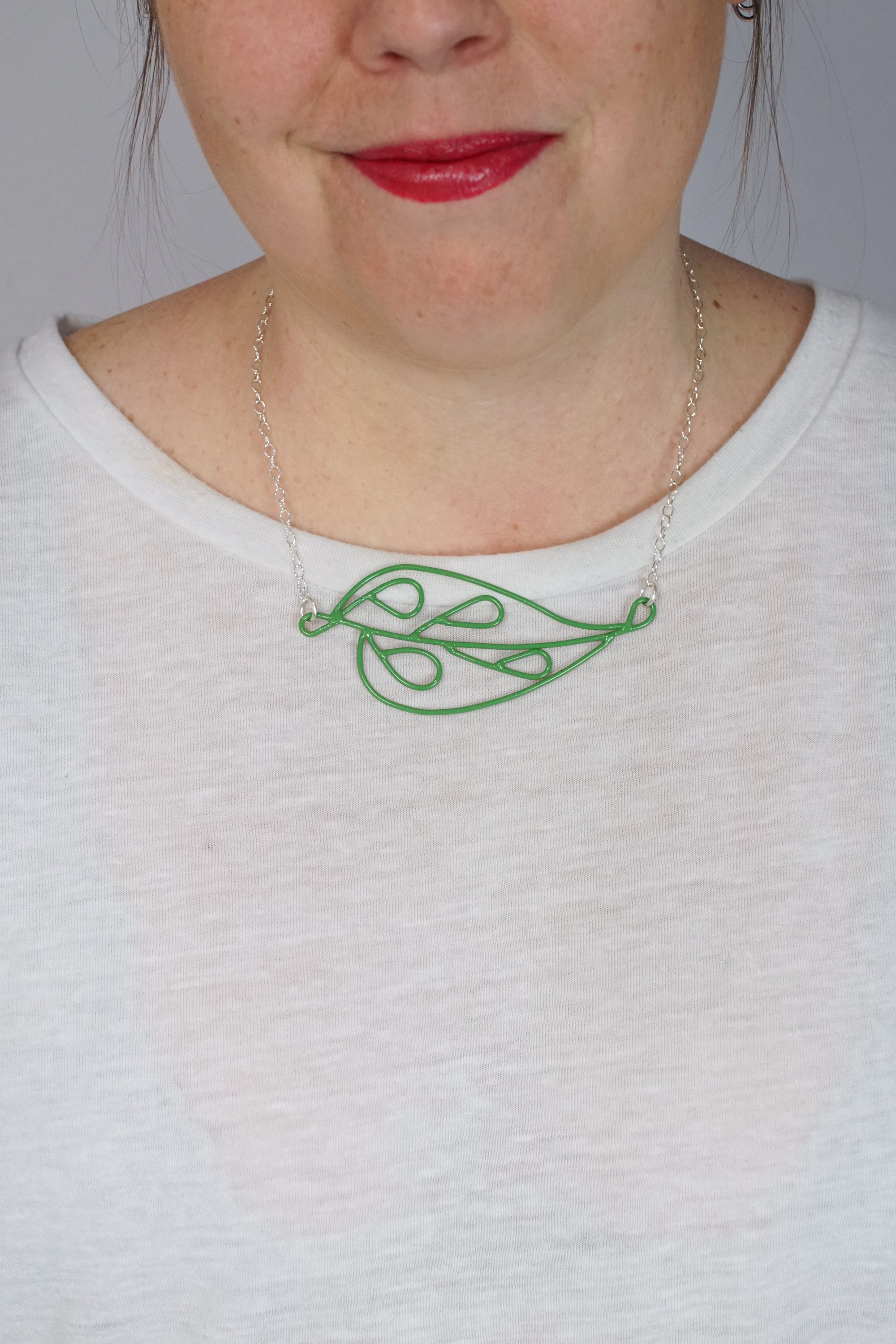 Horizontal Ada Necklace in Fresh Green