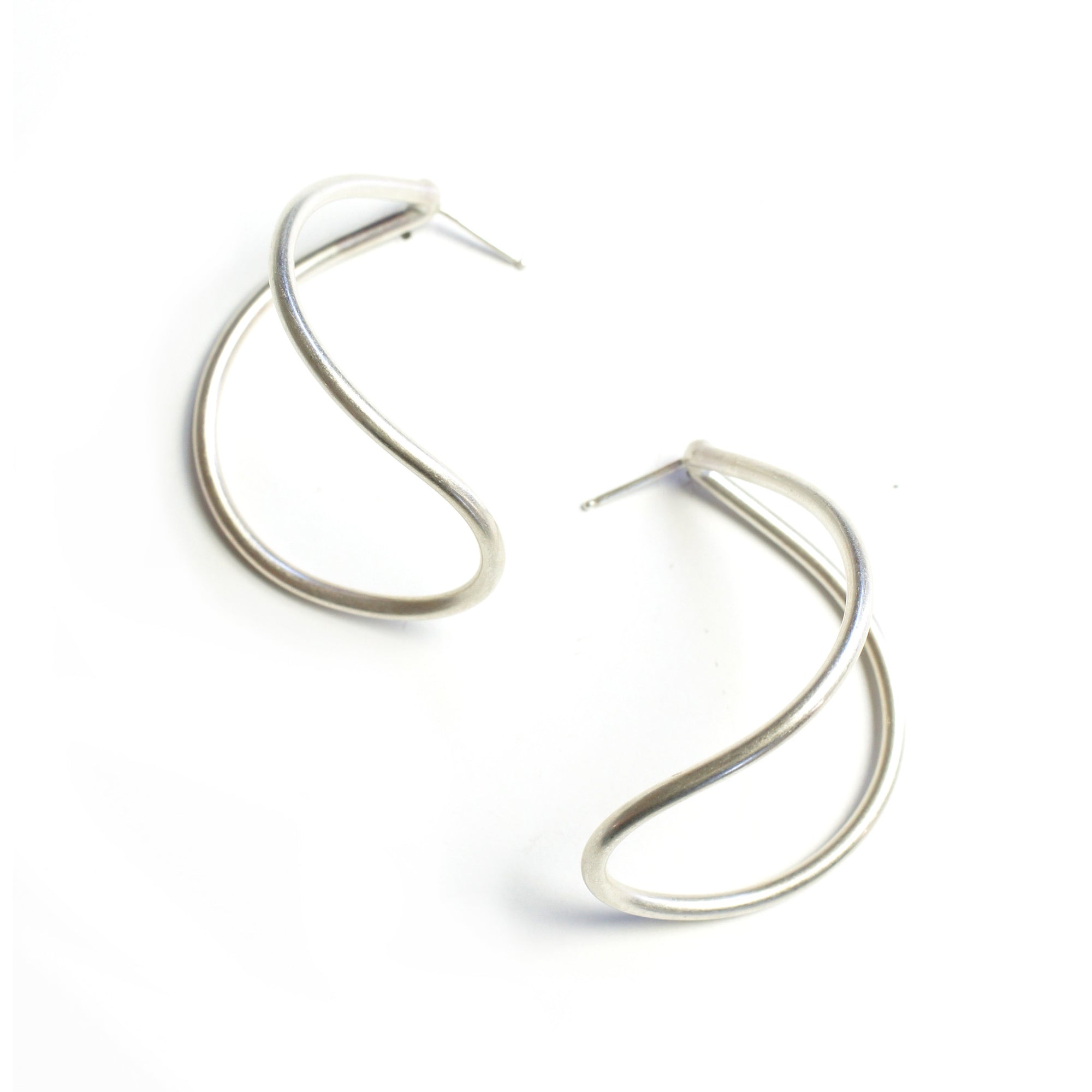 large curve post earrings in silver