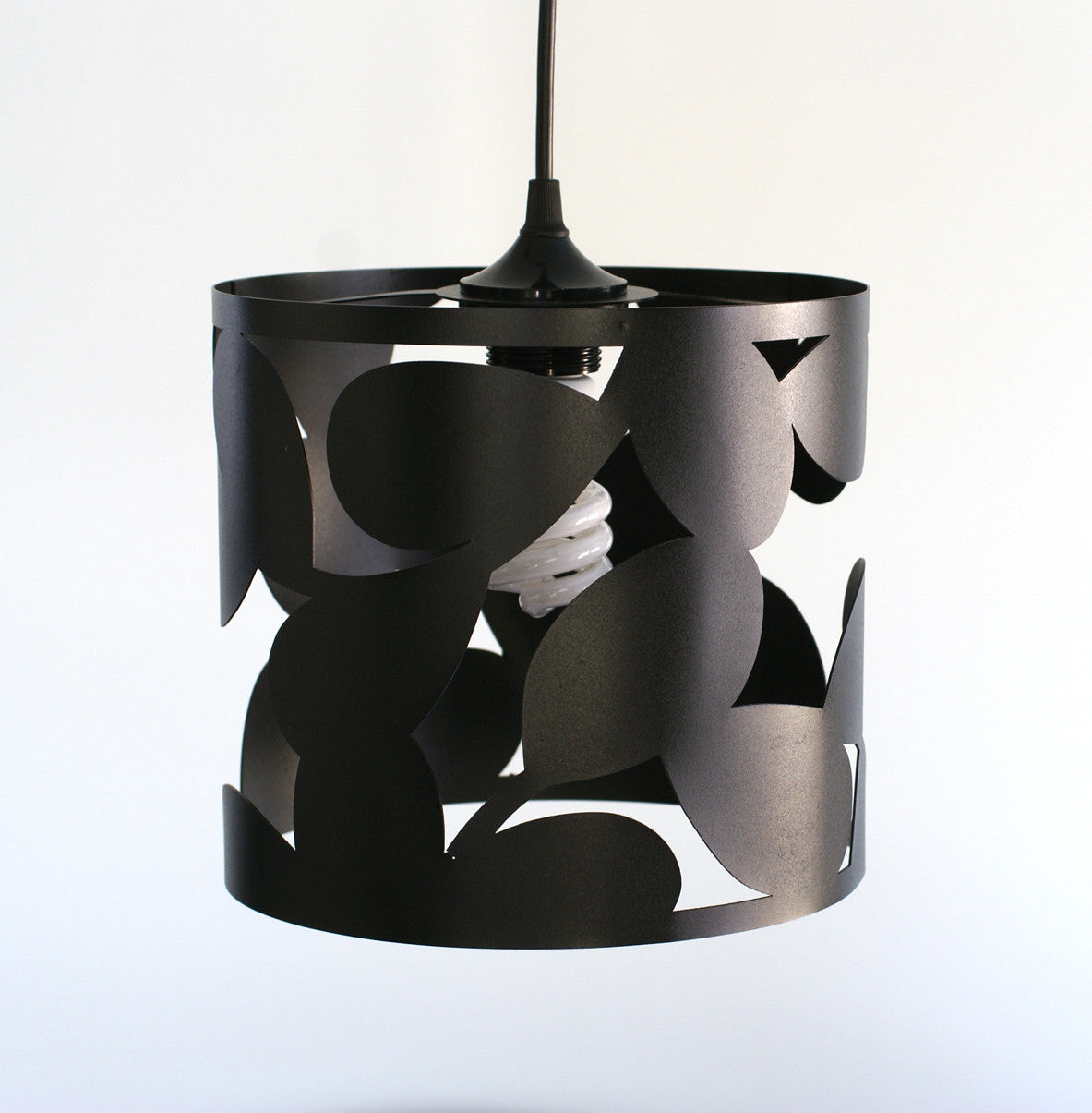 loop leaf medium pendant lamp - matte black