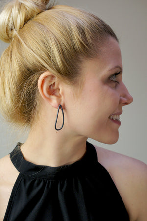 petal post earrings in black