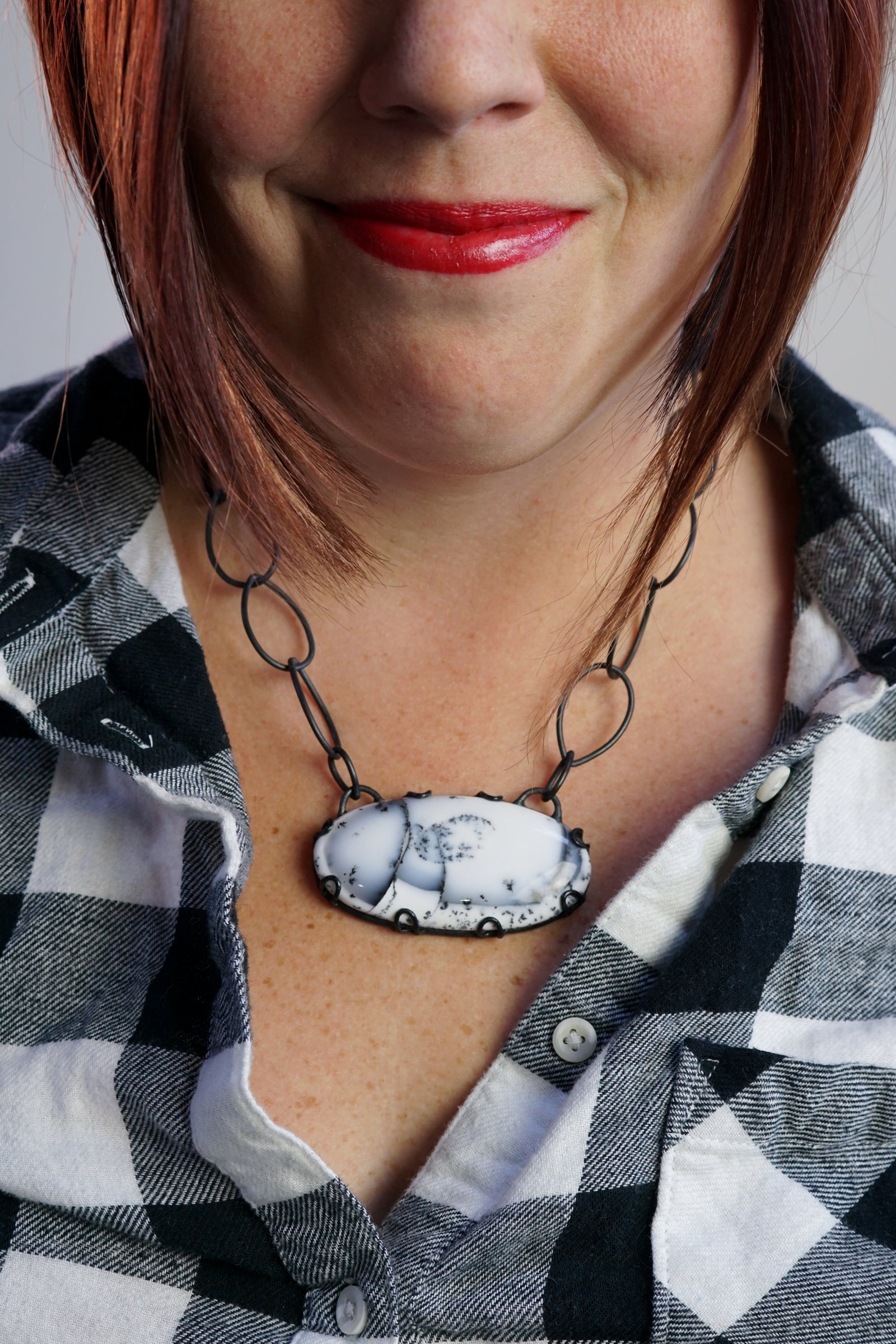 oval Contra necklace