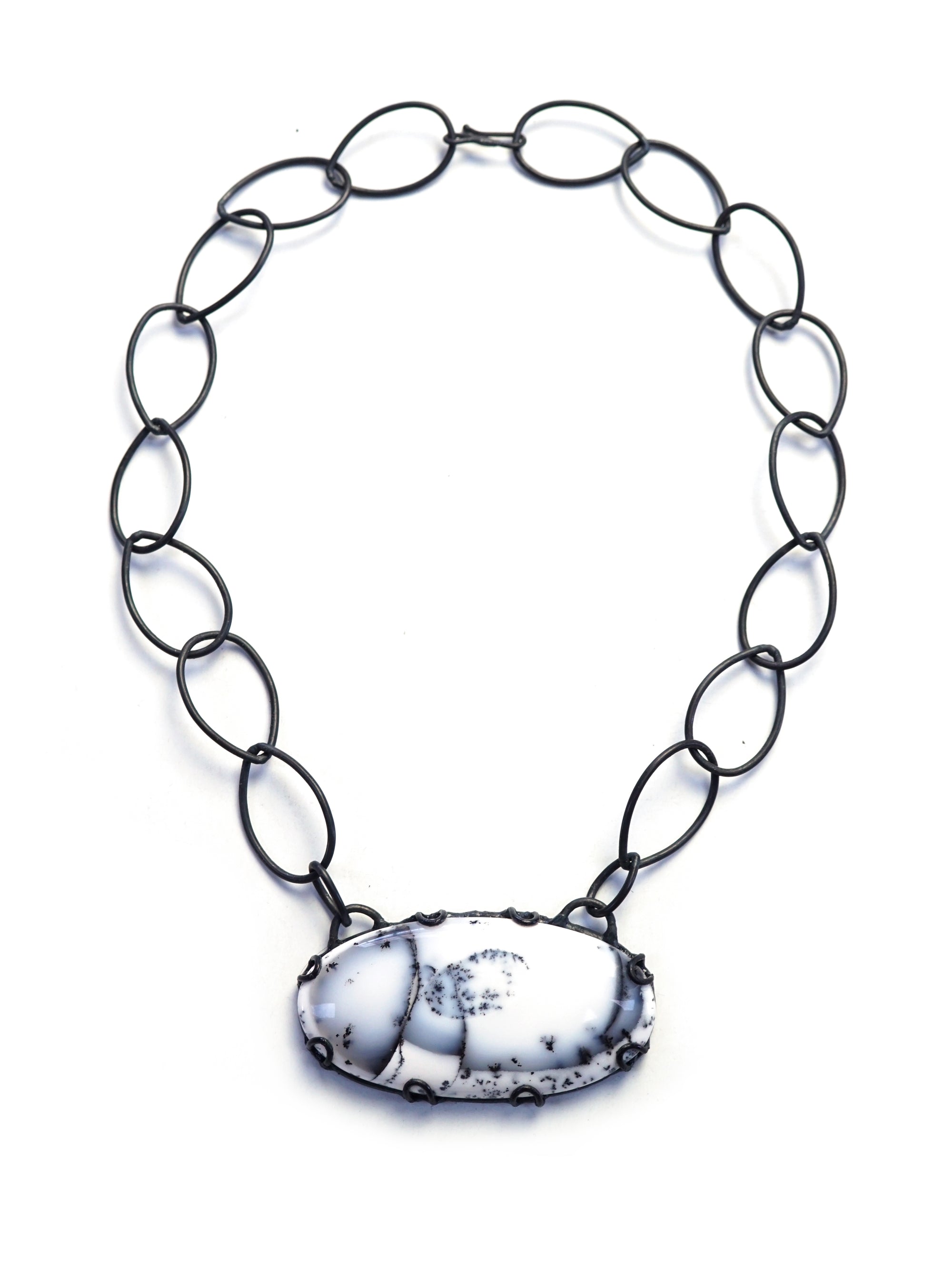 oval Contra necklace