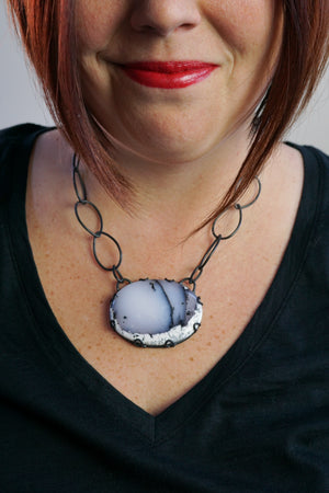 oval Contra necklace