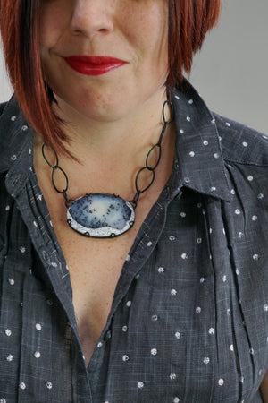 oval Contra necklace