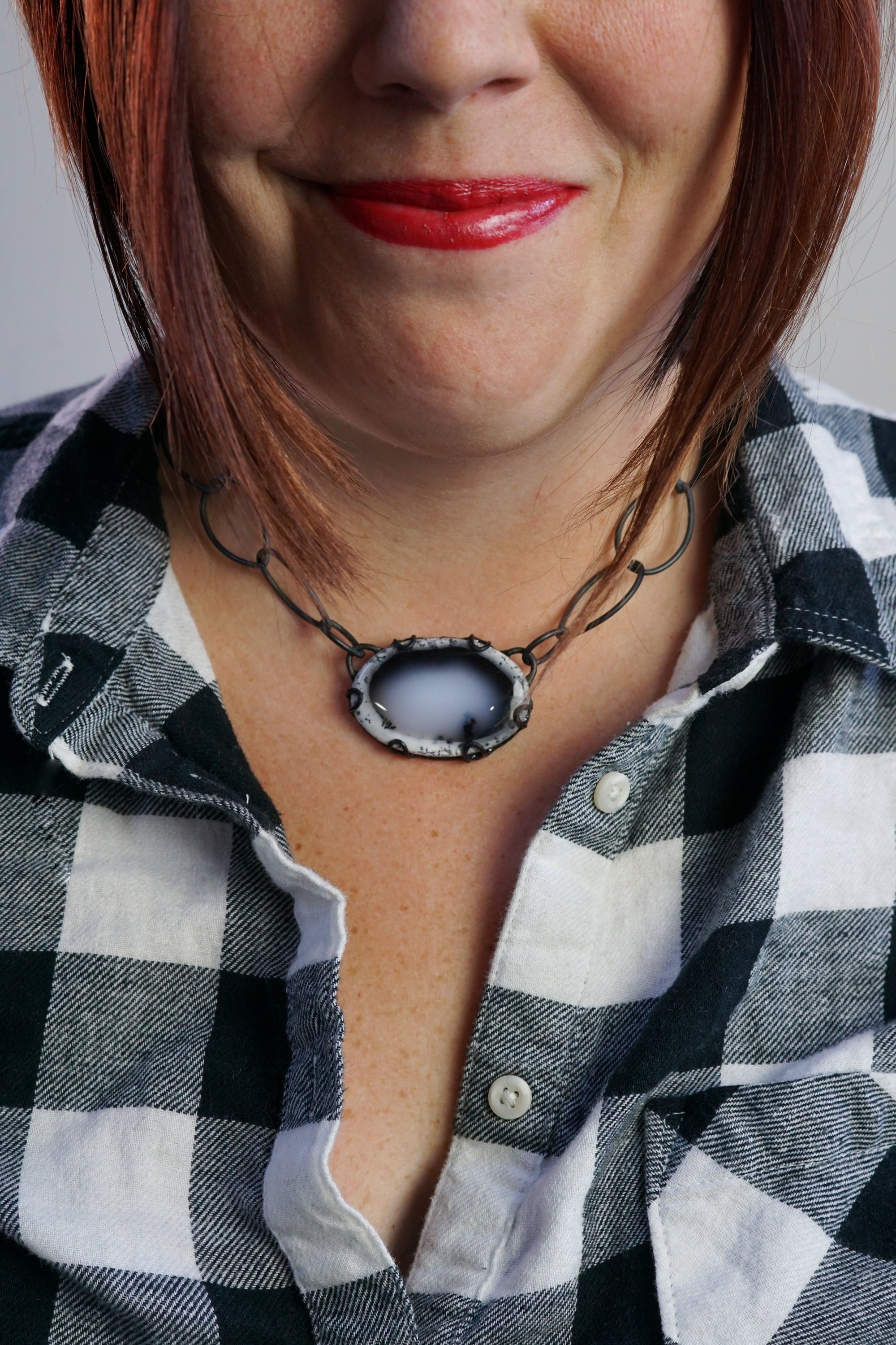 oval Contra necklace