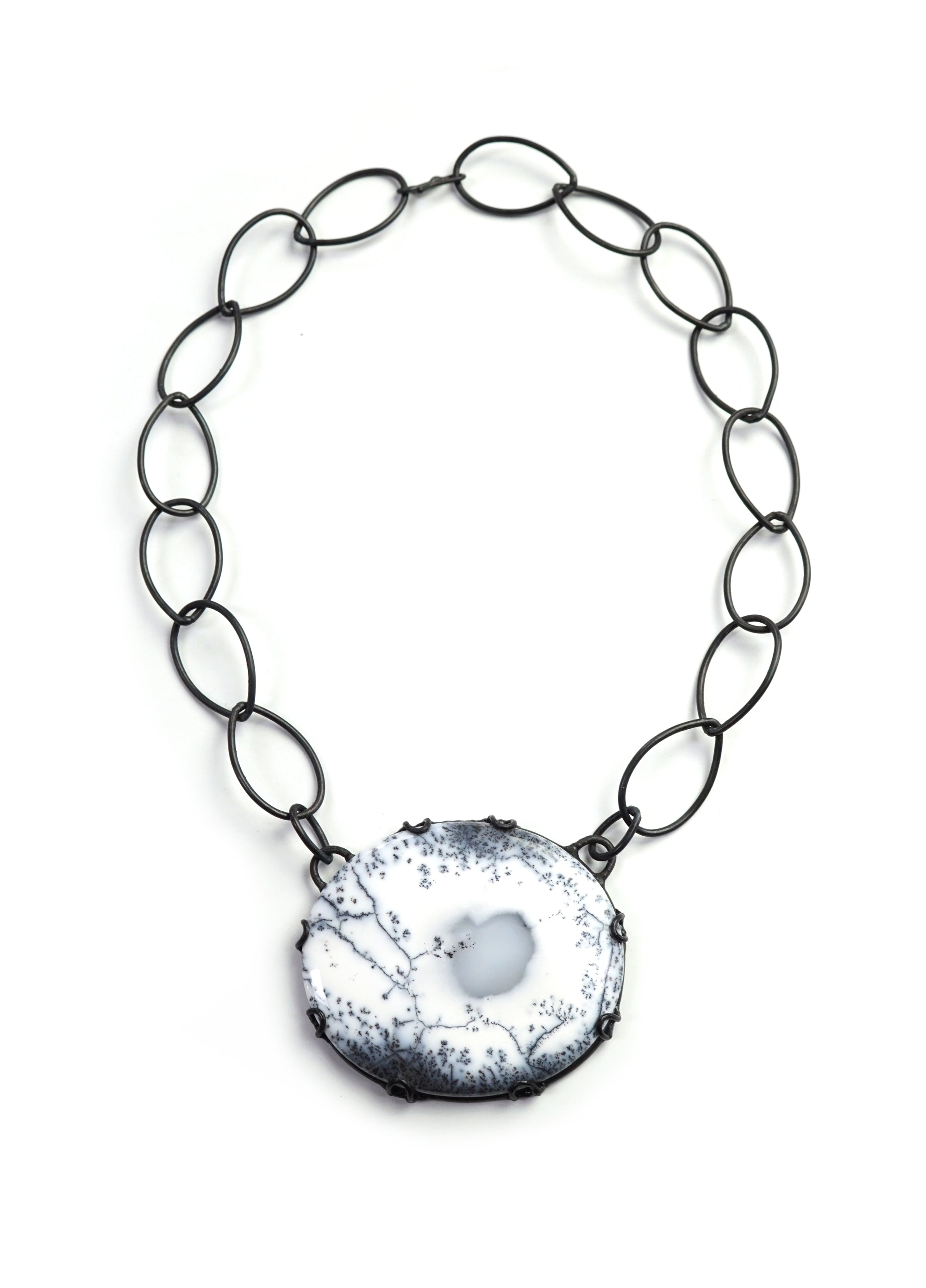 oval Contra necklace