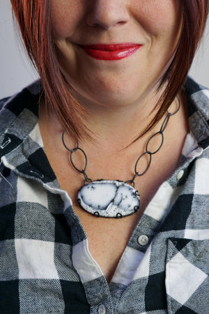 oval Contra necklace