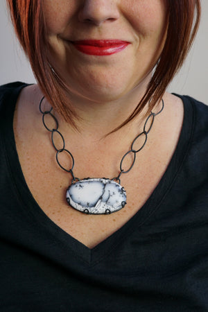 oval Contra necklace