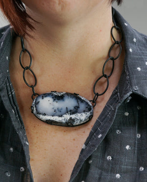 oval Contra necklace