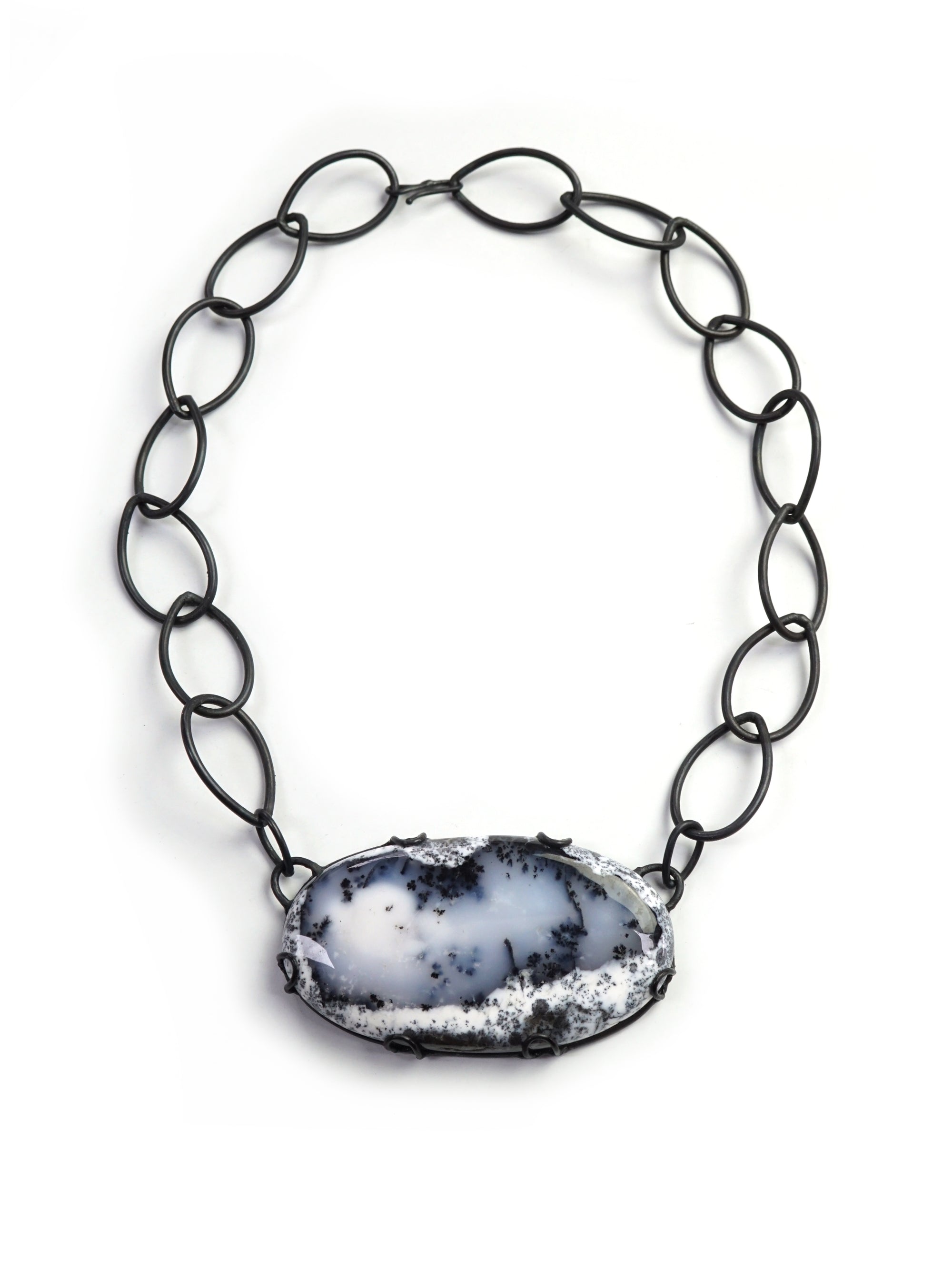 oval Contra necklace