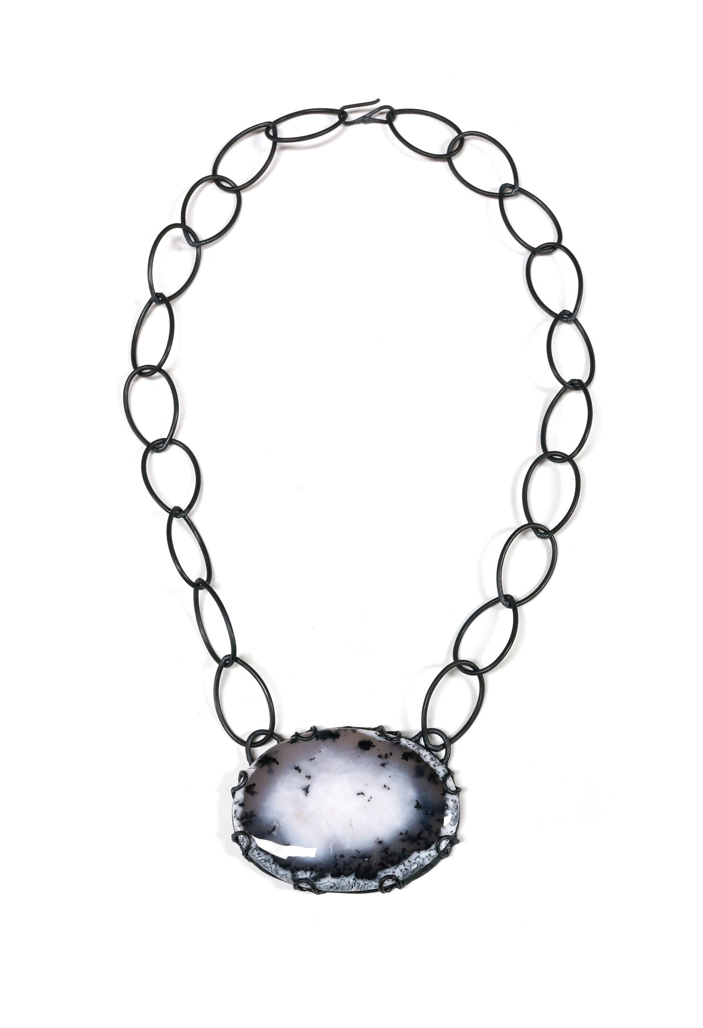 oval Contra necklace