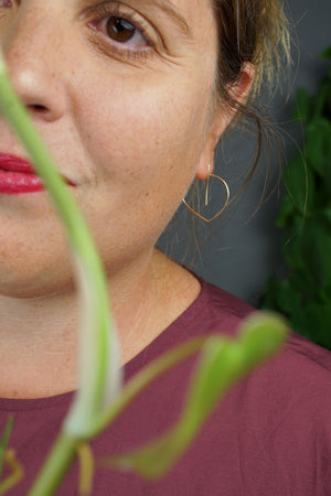 Petit Courbe Threader Hoop Earrings in silver or gold-filled