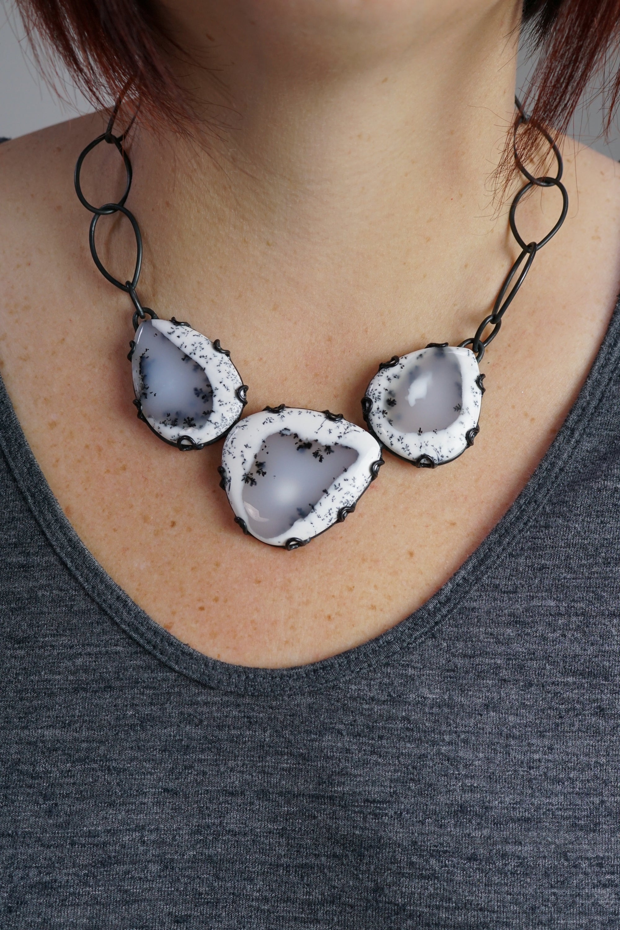 three stone Contra necklace