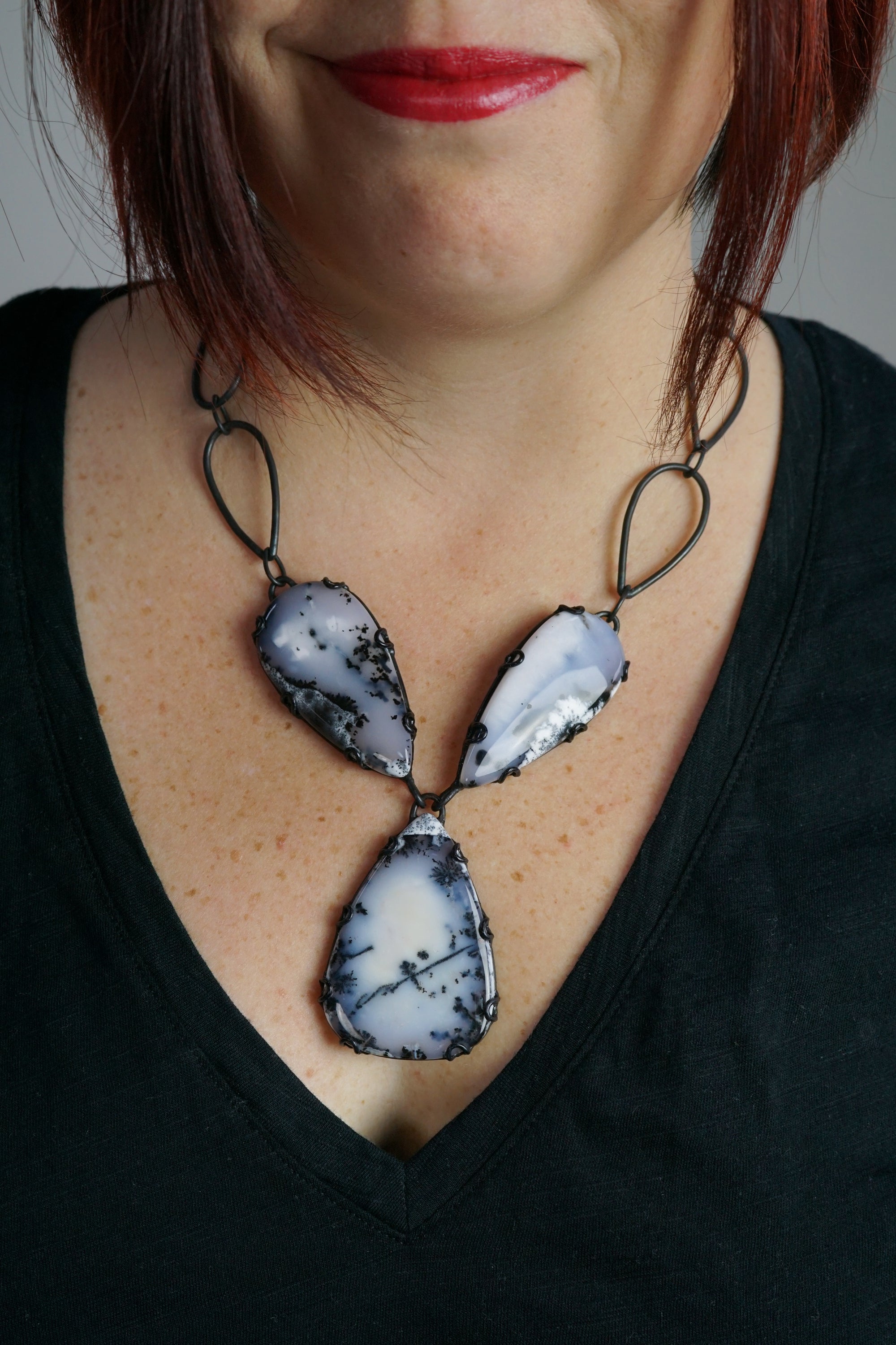 three stone Contra necklace