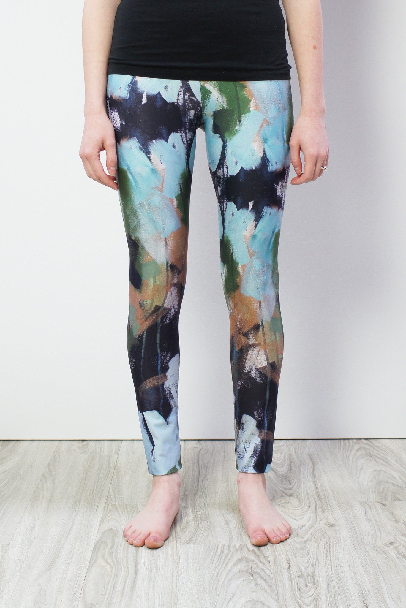 Wellspring Leggings in green and aqua